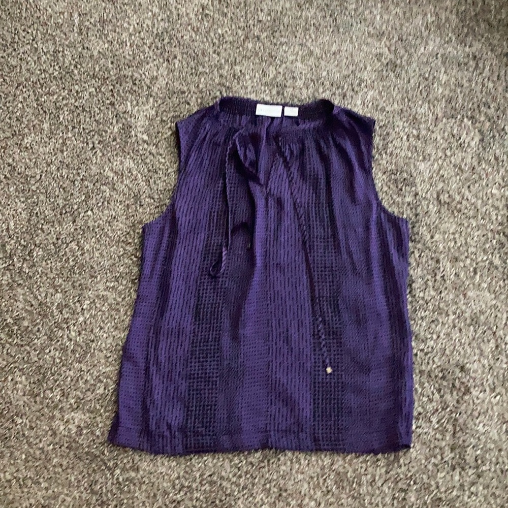 - Liz Claiborne light sleeveless blouse petite small